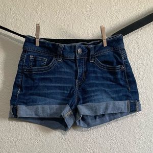 Mid-rise Denim Shorts. Size 0